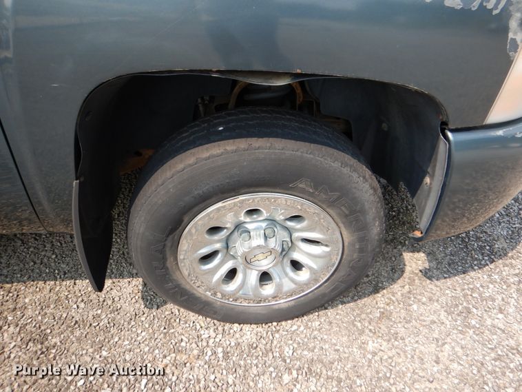 image for item DH2424 2007 Chevrolet Silverado 1500  pickup truck