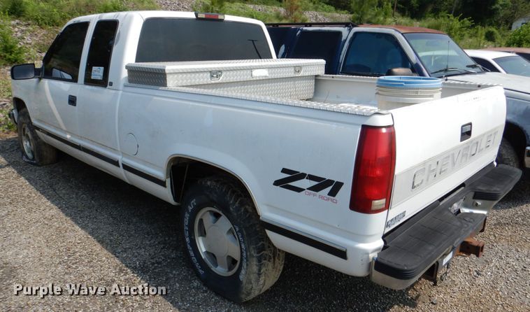 image for item DH2427 1997 Chevrolet K1500  Ext. Cab pickup truck