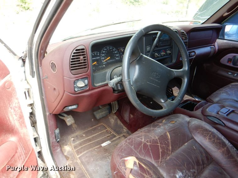 image for item DH2427 1997 Chevrolet K1500  Ext. Cab pickup truck