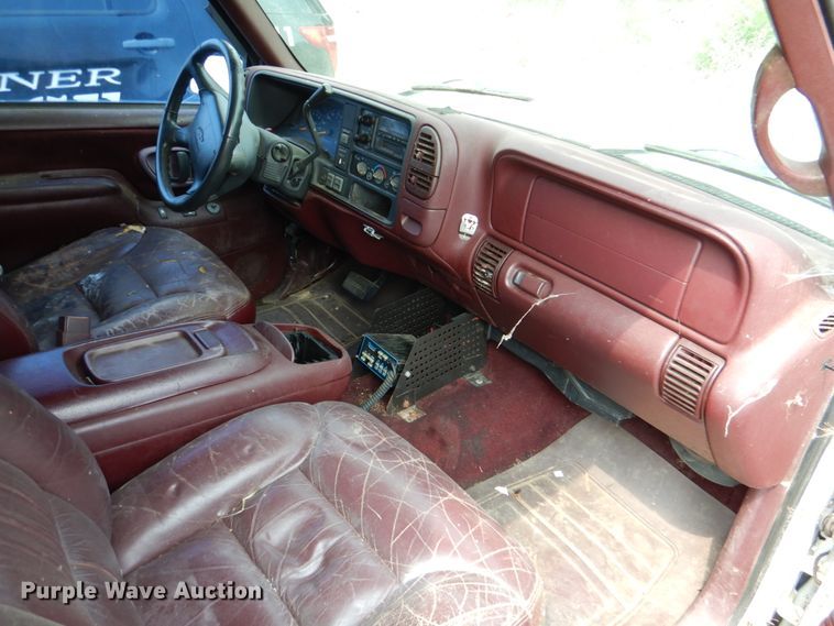 image for item DH2427 1997 Chevrolet K1500  Ext. Cab pickup truck