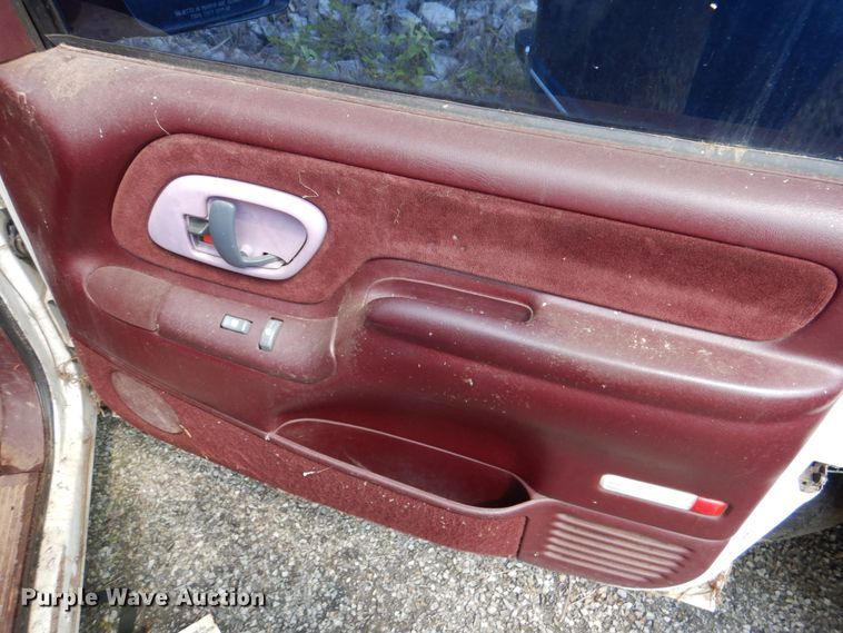 image for item DH2427 1997 Chevrolet K1500  Ext. Cab pickup truck