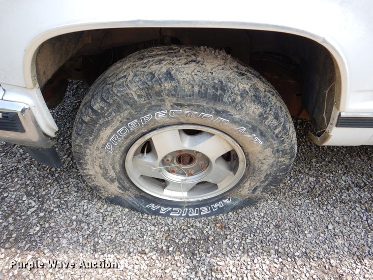 image for item DH2427 1997 Chevrolet K1500  Ext. Cab pickup truck