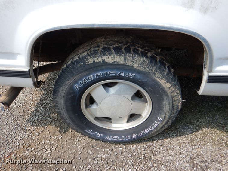 image for item DH2427 1997 Chevrolet K1500  Ext. Cab pickup truck