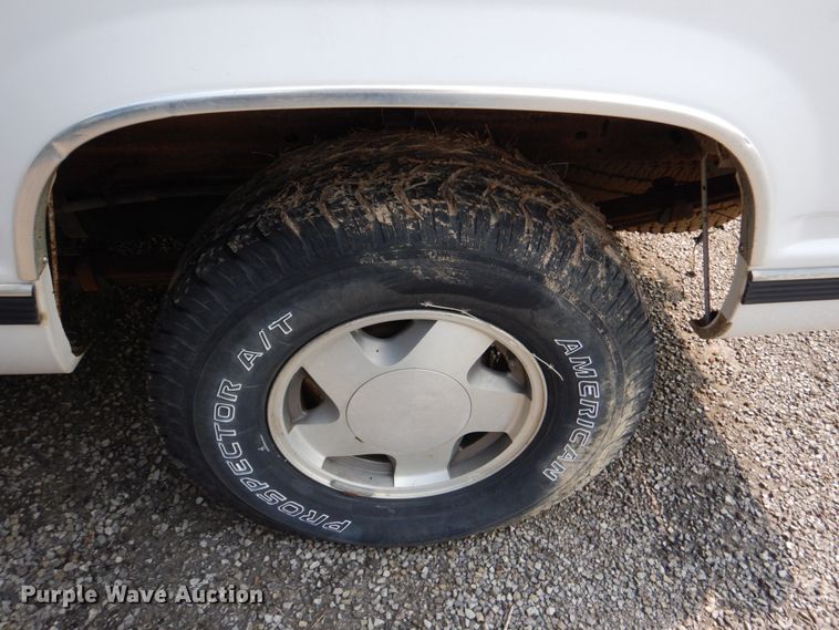 image for item DH2427 1997 Chevrolet K1500  Ext. Cab pickup truck