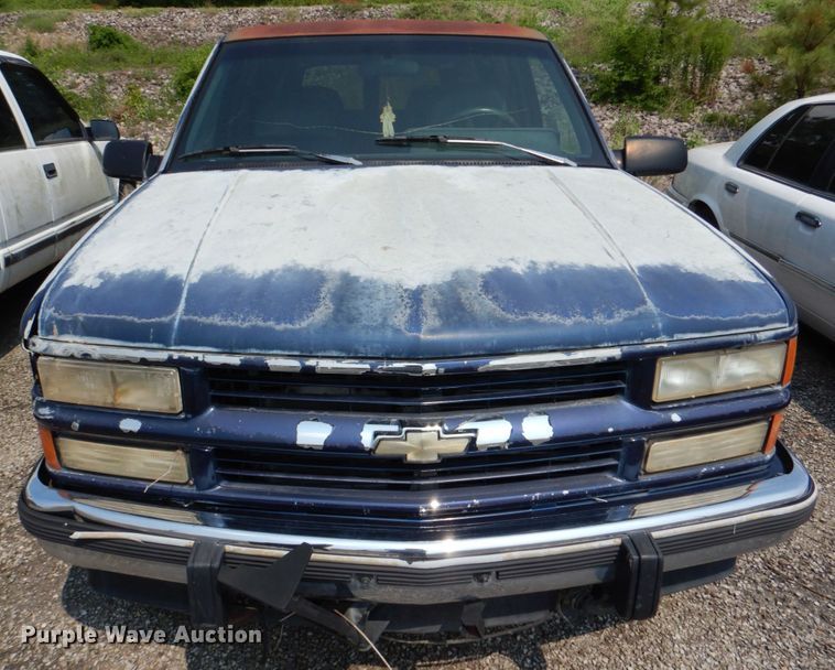 image for item DH2429 1994 Chevrolet Suburban K1500  SUV