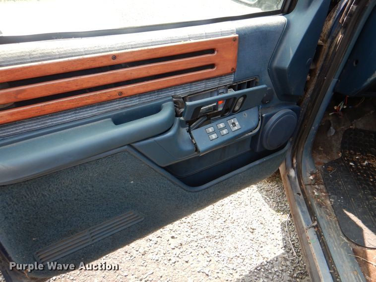 image for item DH2429 1994 Chevrolet Suburban K1500  SUV