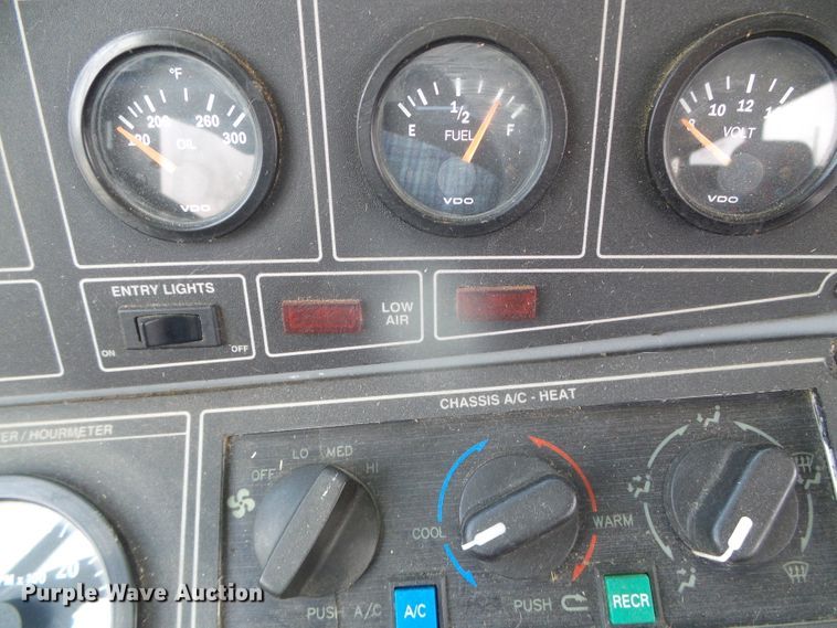 image for item DI5678 2000 Blue Bird LCT40  coach bus