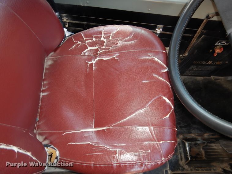 image for item DI6653 2002 Chevrolet Blue Bird  school bus