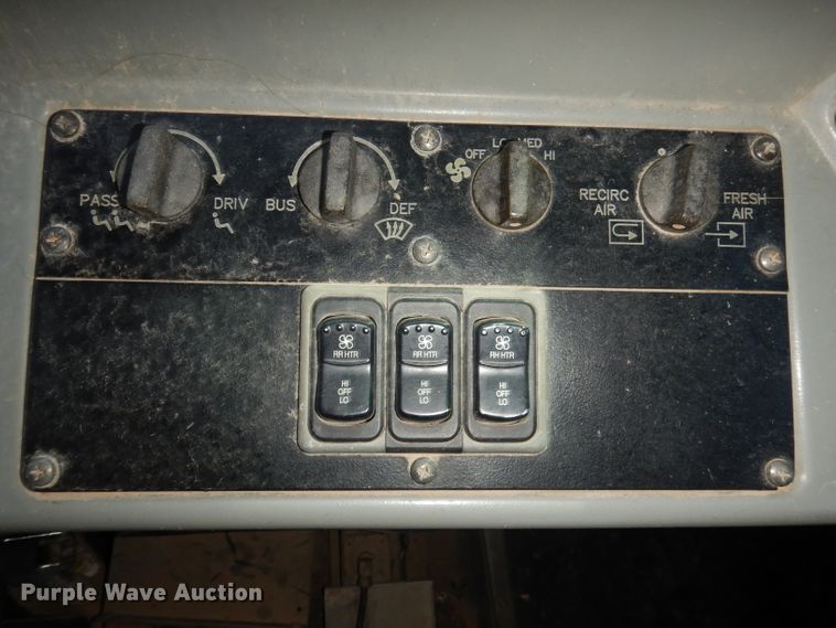 image for item DI6653 2002 Chevrolet Blue Bird  school bus