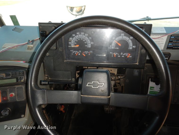 image for item DI6653 2002 Chevrolet Blue Bird  school bus