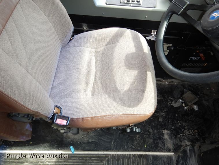 image for item DI6744 2005 Blue Bird Vision  school bus