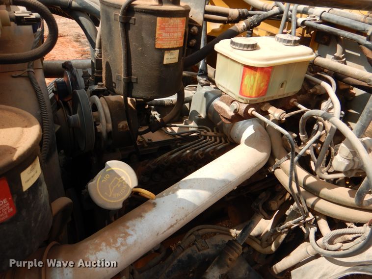 image for item DL0505 1997 Ford B800  school bus