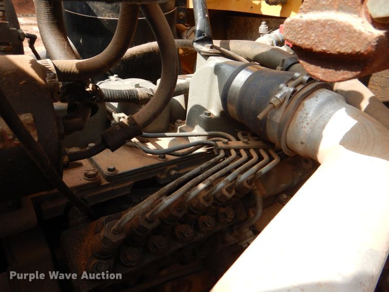 image for item DL0505 1997 Ford B800  school bus