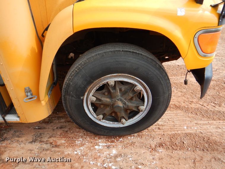 image for item DL0505 1997 Ford B800  school bus