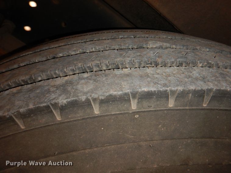 image for item DL0505 1997 Ford B800  school bus