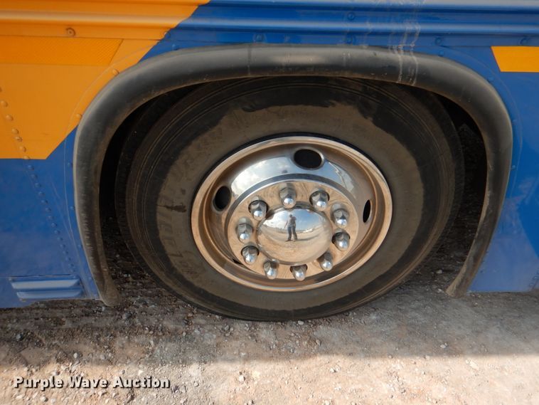 image for item DL0506 1999 Blue Bird All American RE  school bus