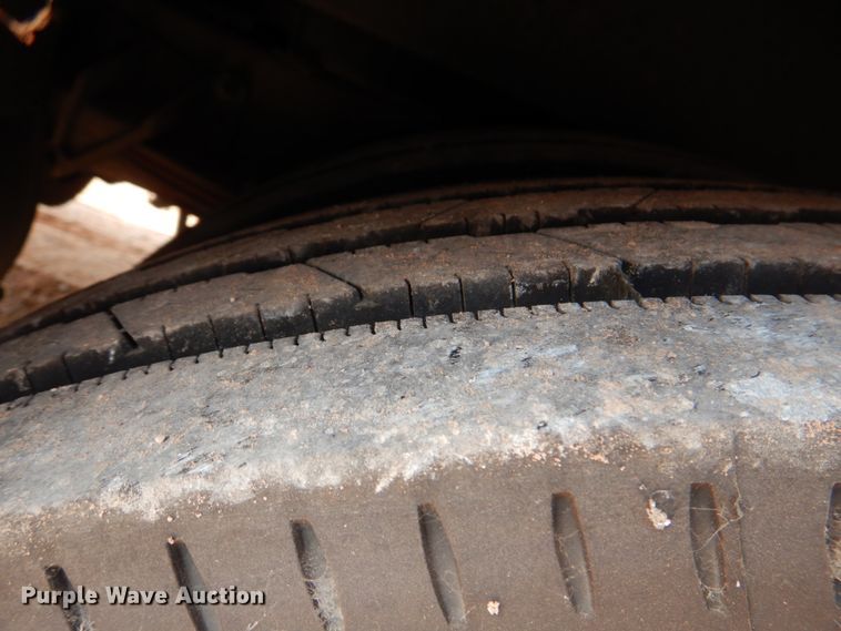 image for item DL0506 1999 Blue Bird All American RE  school bus