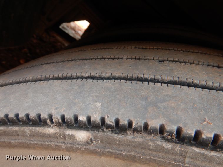 image for item DL0506 1999 Blue Bird All American RE  school bus