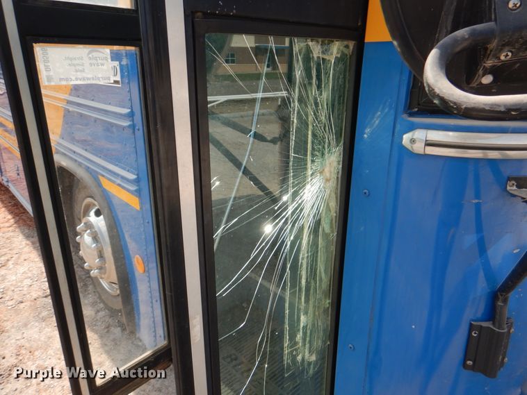 image for item DL0506 1999 Blue Bird All American RE  school bus