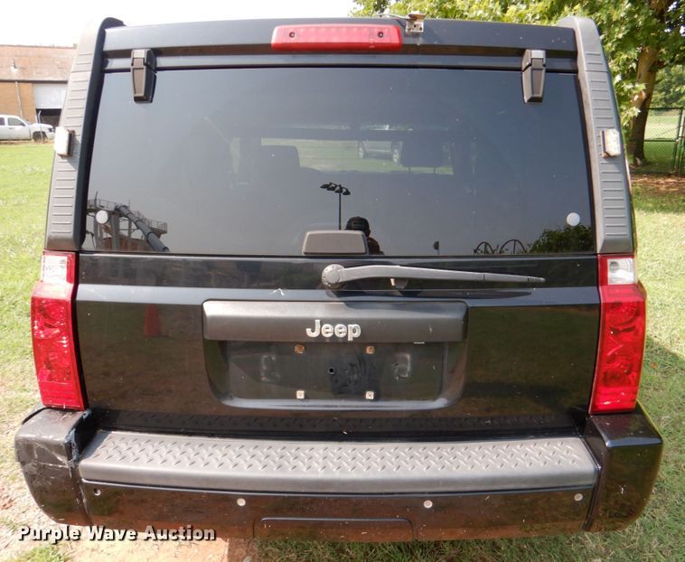image for item DL0513 2008 Jeep Commander  SUV
