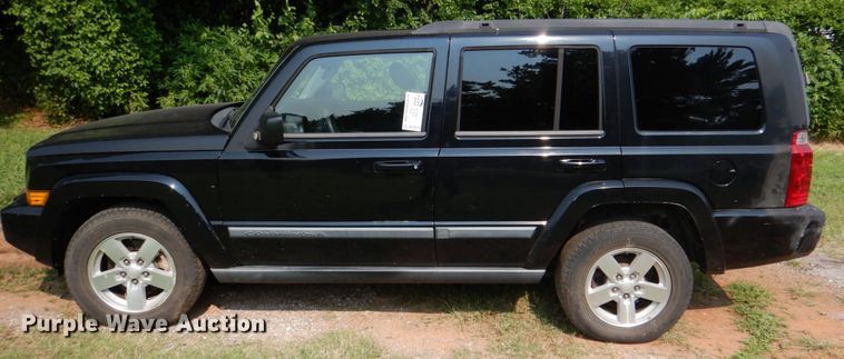 image for item DL0513 2008 Jeep Commander  SUV