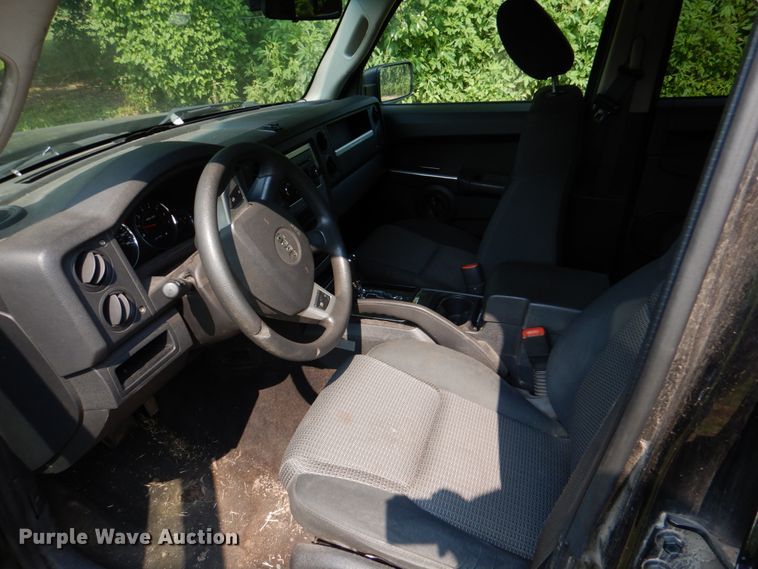 image for item DL0513 2008 Jeep Commander  SUV