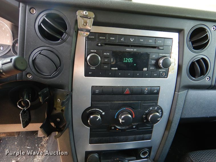 image for item DL0513 2008 Jeep Commander  SUV