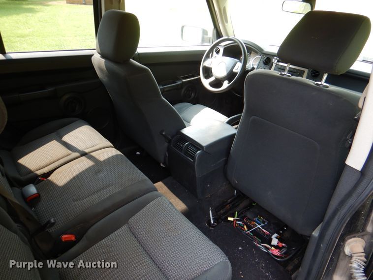 image for item DL0513 2008 Jeep Commander  SUV