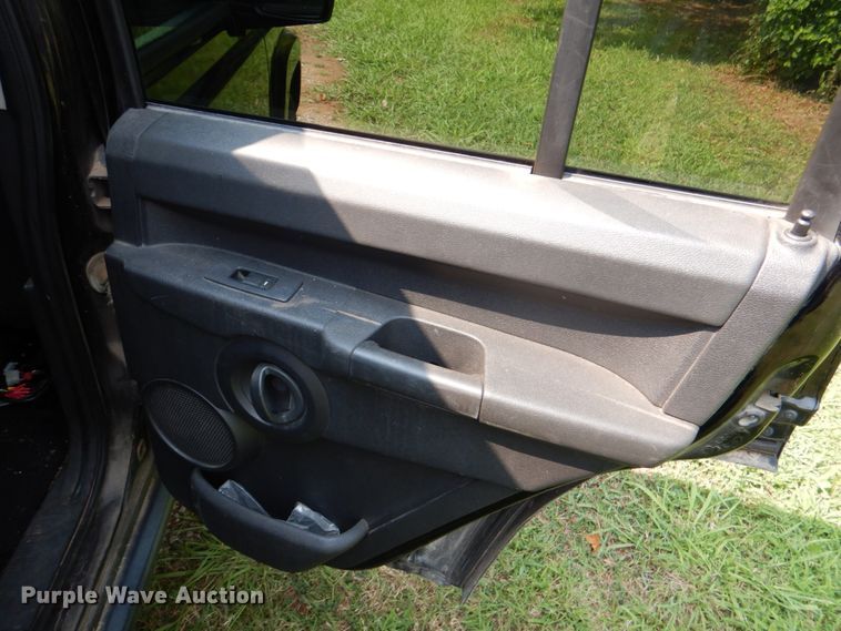 image for item DL0513 2008 Jeep Commander  SUV