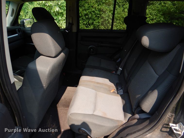 image for item DL0513 2008 Jeep Commander  SUV