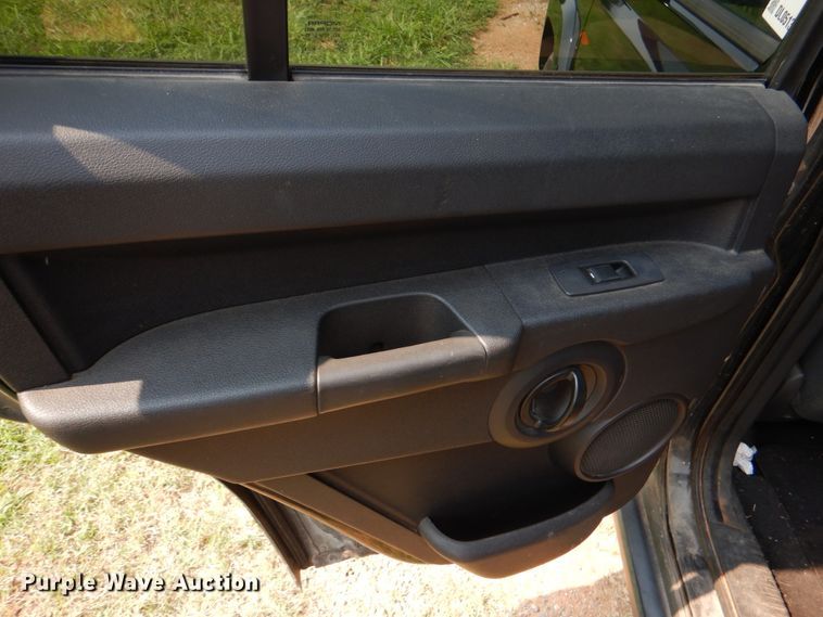 image for item DL0513 2008 Jeep Commander  SUV