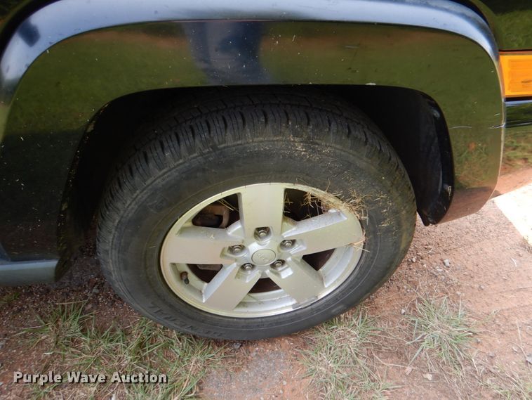 image for item DL0513 2008 Jeep Commander  SUV