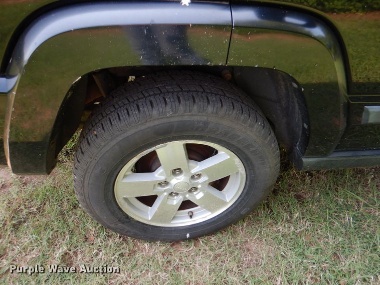 image for item DL0513 2008 Jeep Commander  SUV