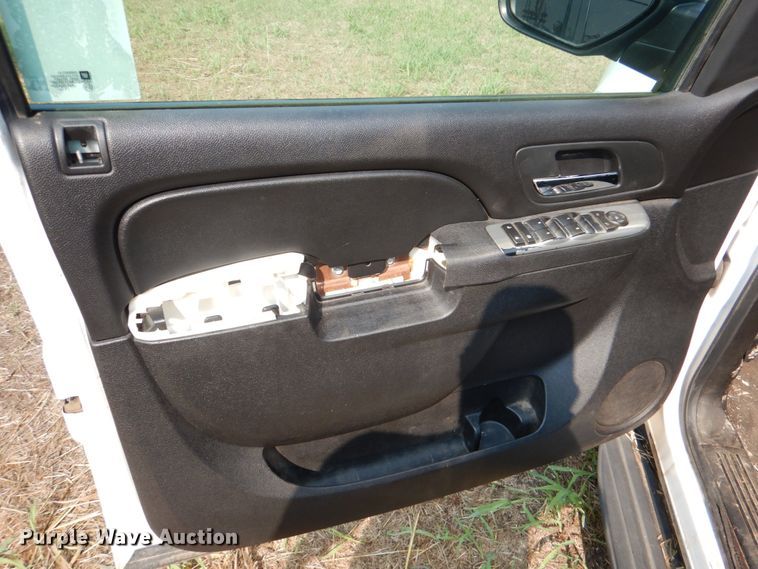 image for item DL0515 2010 Chevrolet Tahoe  SUV