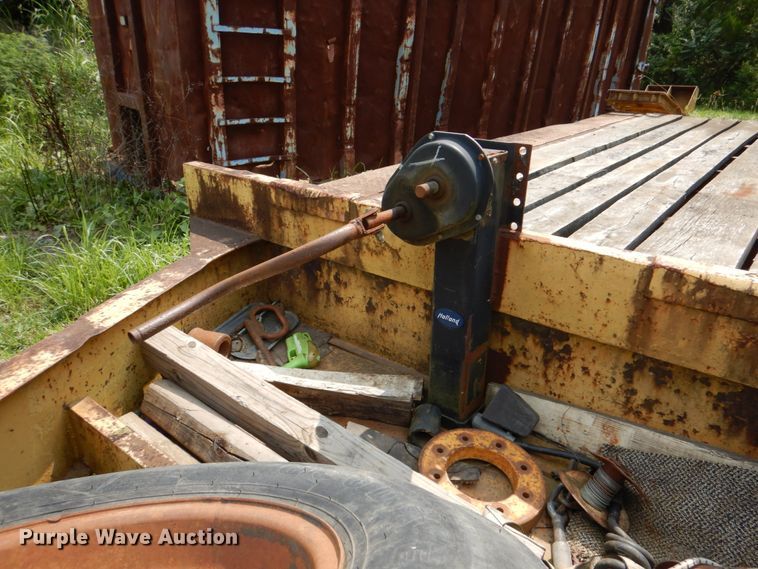 image for item DL0520 1987 Eager Beaver D9D0X  equipment trailer