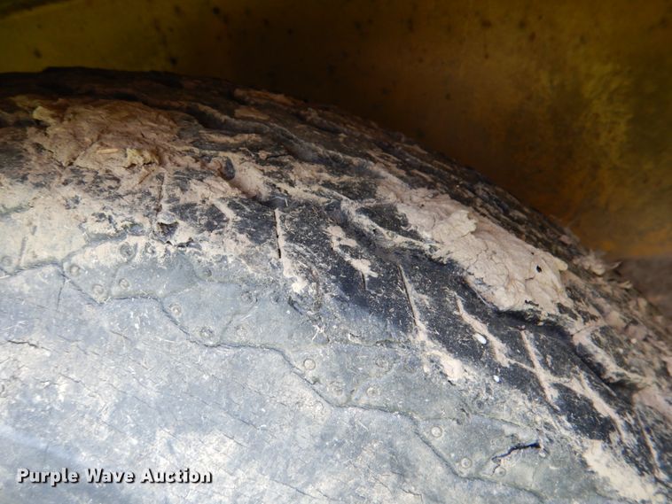 image for item DL0520 1987 Eager Beaver D9D0X  equipment trailer