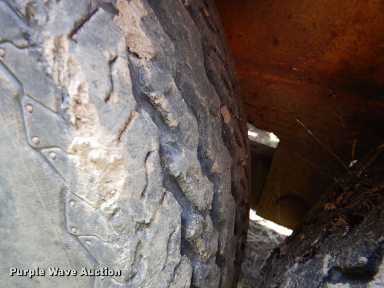 image for item DL0520 1987 Eager Beaver D9D0X  equipment trailer