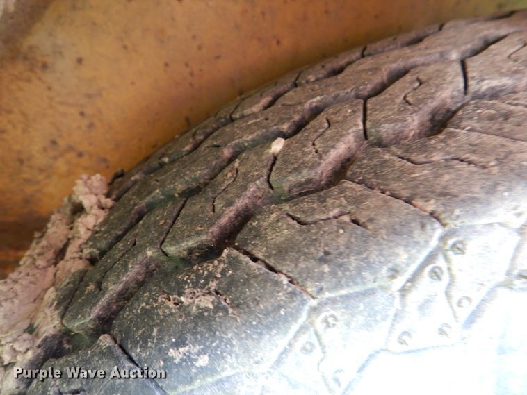 image for item DL0520 1987 Eager Beaver D9D0X  equipment trailer