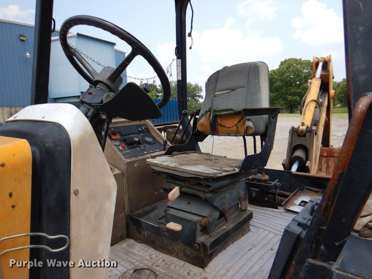 image for item DL0521 John Deere 310D  backhoe