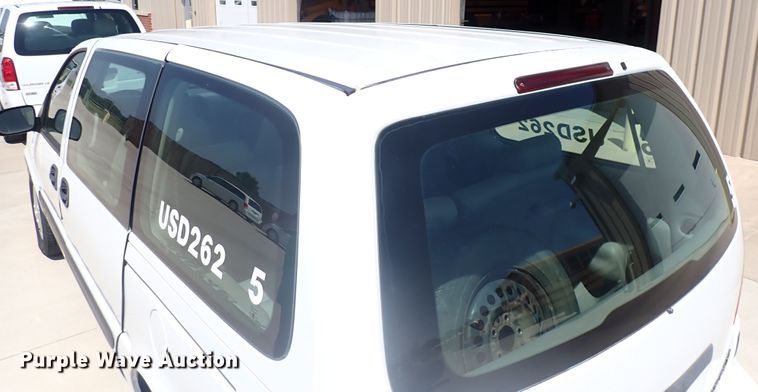 image for item DL7603 2004 Chevrolet Venture  van