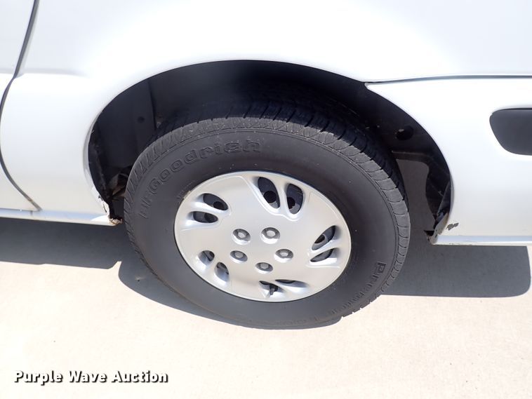 image for item DL7603 2004 Chevrolet Venture  van
