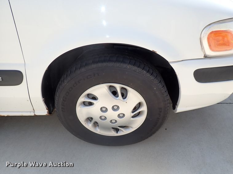 image for item DL7603 2004 Chevrolet Venture  van