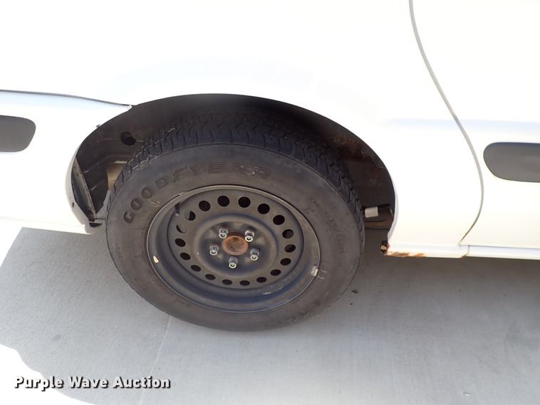 image for item DL7603 2004 Chevrolet Venture  van