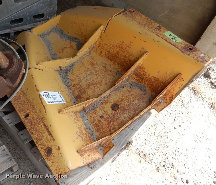 image for item DM0535 Caterpillar D7  skid plate