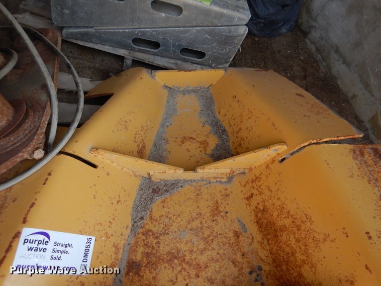 image for item DM0535 Caterpillar D7  skid plate