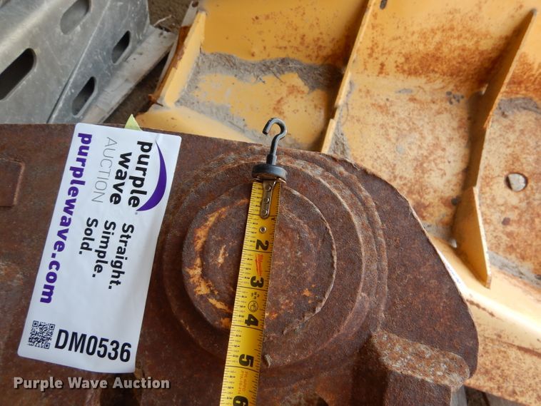 image for item DM0536 Helac  excavator tilt coupler