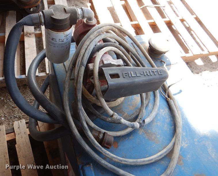 image for item DM0542 (2) fuel tanks