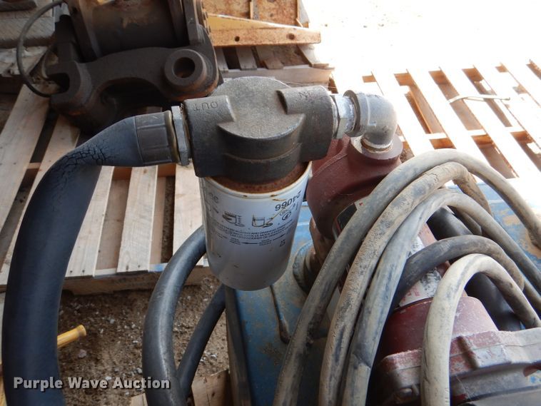 image for item DM0542 (2) fuel tanks