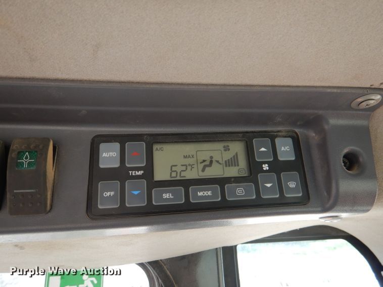 image for item DM0549 2014 Doosan DL250-3  wheel loader