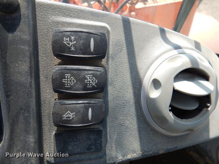 image for item DM0549 2014 Doosan DL250-3  wheel loader